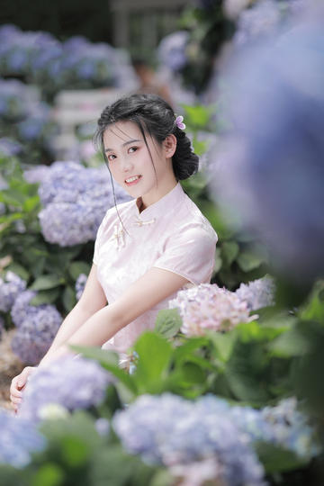 安宰贤和素人合影被问吃大蒜了吗
